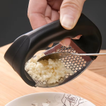 Stainless Steel Garlic Press 10cm, Heavy Duty Mincer for Garlic Ginger, Easy Clean Kitchen Gadget